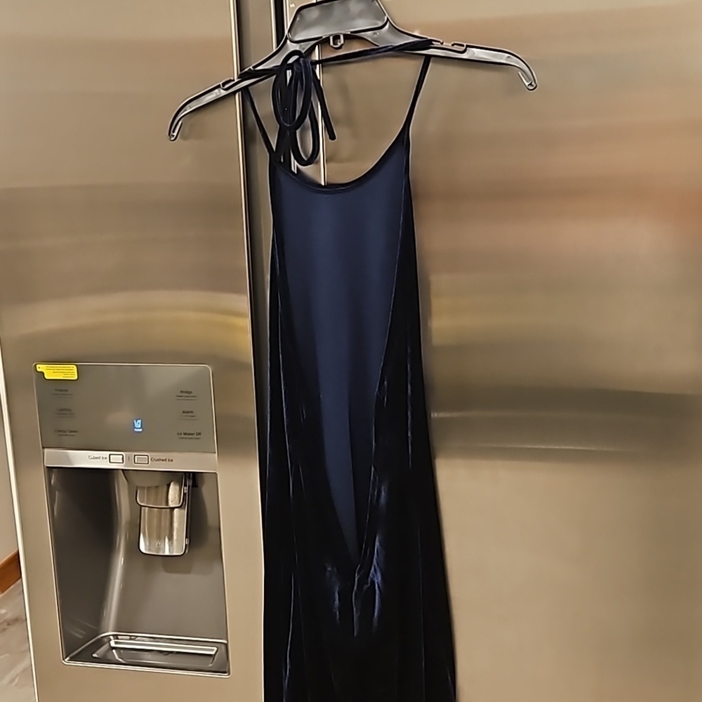 đź’•RAT & BOAđź’• Velvet High Neck Plunging Back Maxi Dress ~ Dark Navy Blue M NWT - Picture 4 of 7
